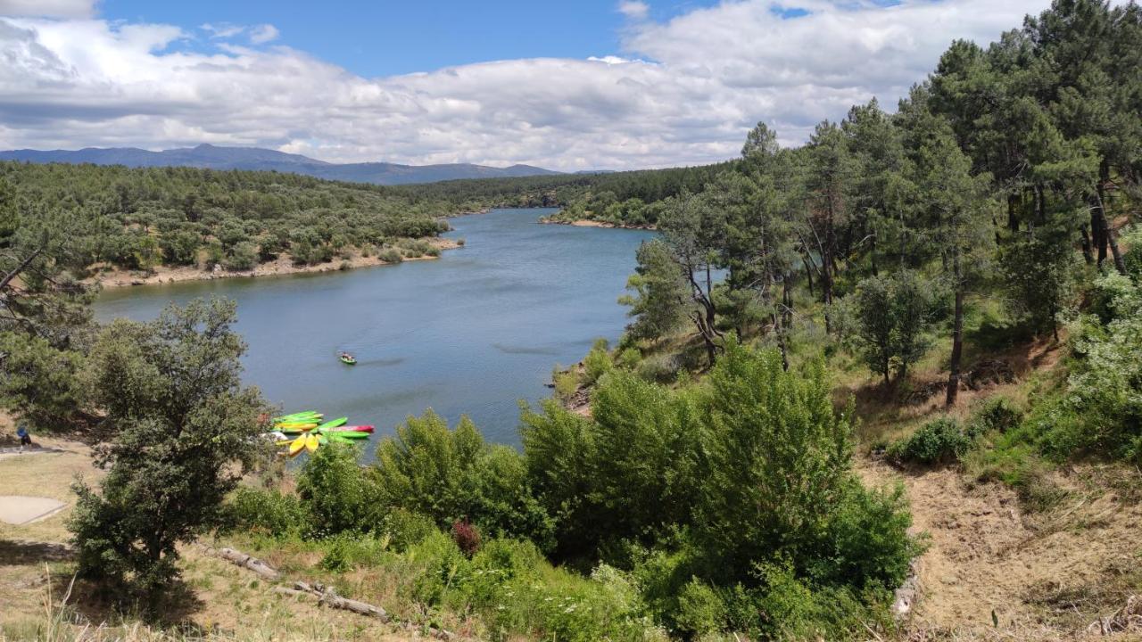 דירות בוטרגו דל לוסויה Puente Viejo De Buitrago Casa Enebro מראה חיצוני תמונה