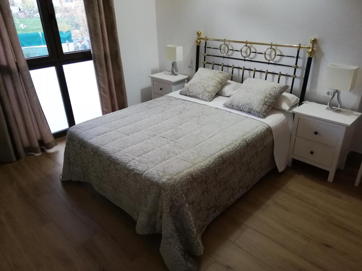 דירות בוטרגו דל לוסויה Puente Viejo De Buitrago Casa Enebro מראה חיצוני תמונה